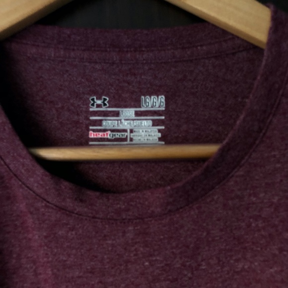 Under Armour T-Shirt - Picture 2 of 3